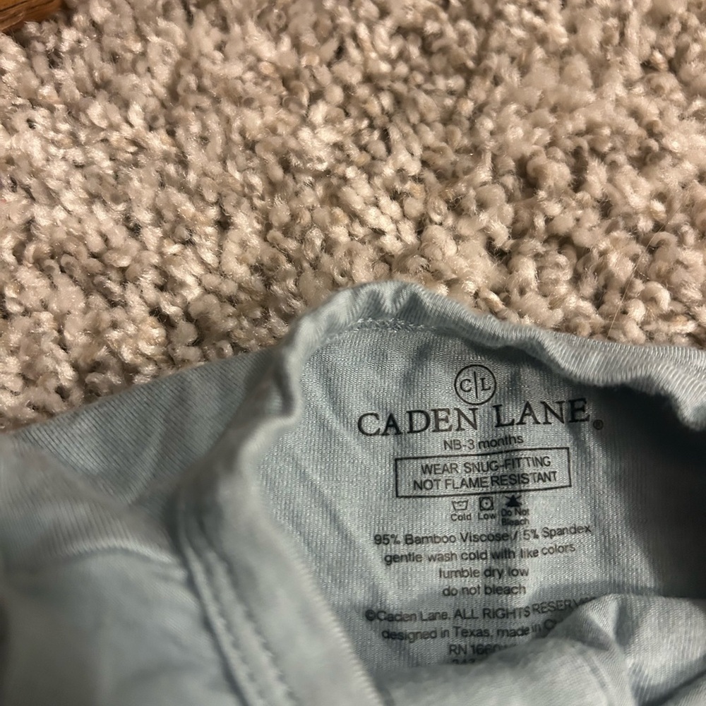Set of Caden Lane baby outfits - Picture 2 of 4